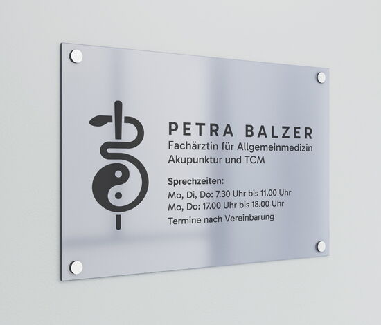 Praxisschild für die Facharztpraxis Petra Balzer